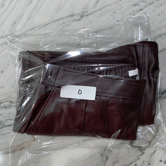 Hugo Boss Faux Leather Jogger Pants Dark Red Womens Size 8 Elastic Waist - Picture 13 of 13